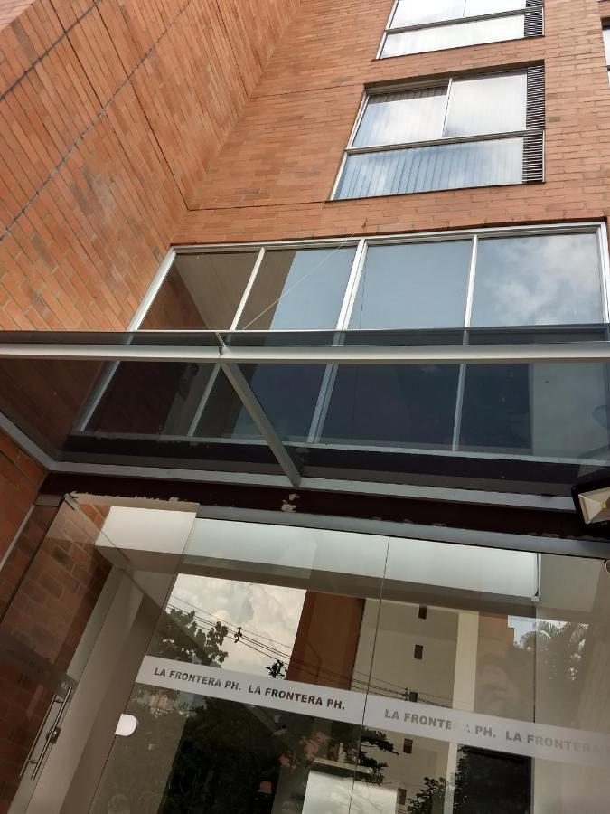 Edificio La Frontera Loft Medellín Exterior foto